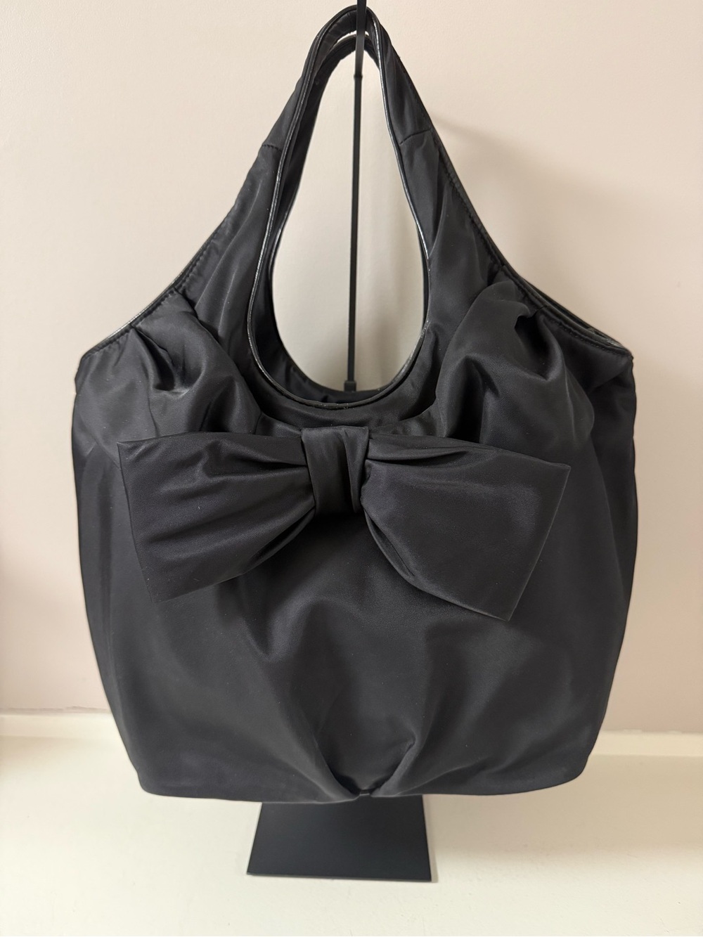 kate spade Black Bow-Accent Shoulder Tote! Very Good Condition!!